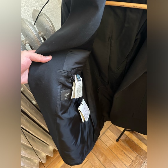 Black Fendi Blazer in Size 52. Pristine condition. - Picture 3 of 4